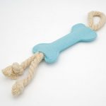 Hundespielzeug Knochen mit Seil hellblau