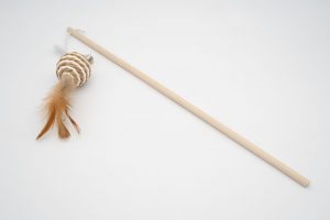 Stabspielzeug für Katzen mit Ballanhänger